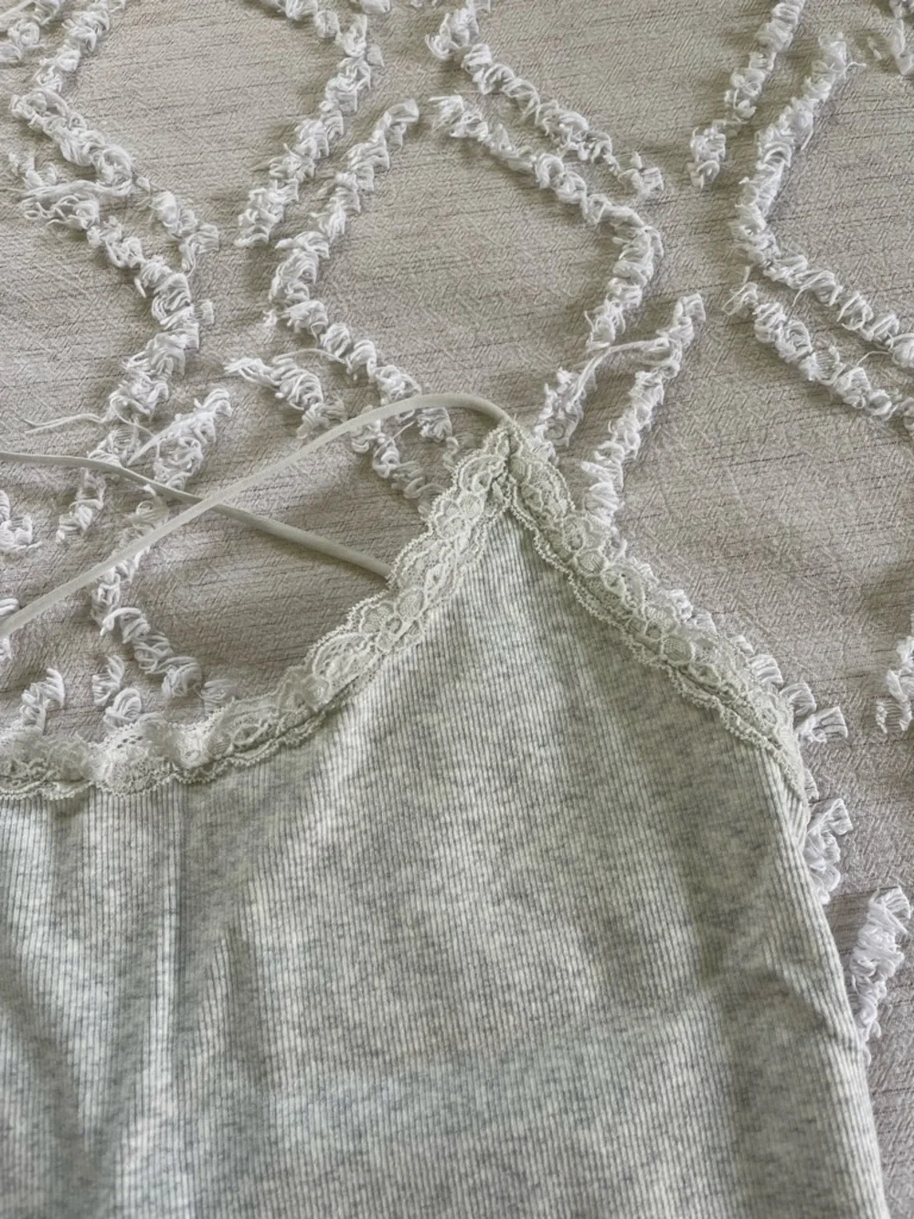 American Eagle Gray Cropped Tank Top - Picture 7 of 8